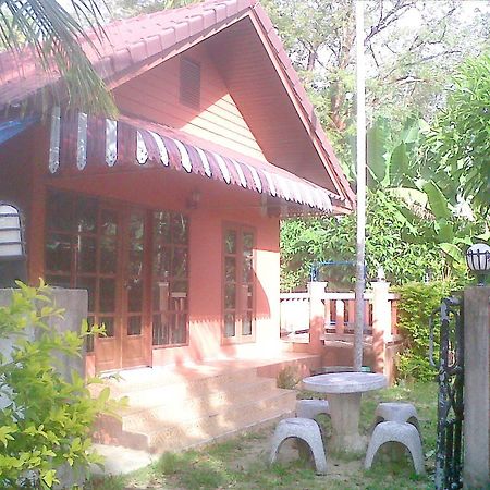 Aree Studio Guesthouse2 Bang Tao Beach  Exterior photo